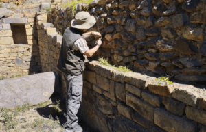 peru-archaeology-volunteering-in-sacred-valley-of-the-incas13